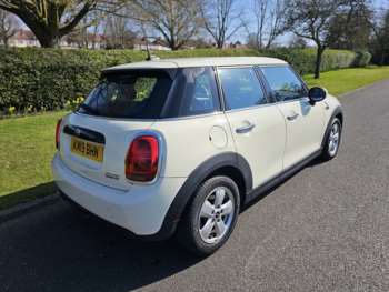 Used MINI Hatch 2019 for sale - 74099734: Photo