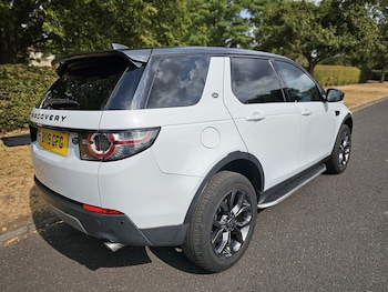 Used Land Rover Discovery Sport 2019 for sale - 79545125: Photo