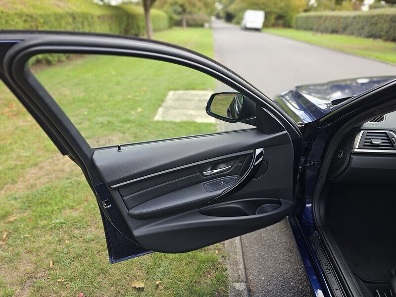 Used BMW 3 Series 2017 for sale - 76655543: Photo 44