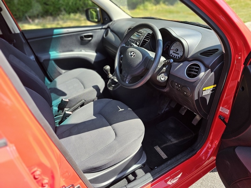 Used Hyundai i10 2011 for sale - 77609494: Photo 14