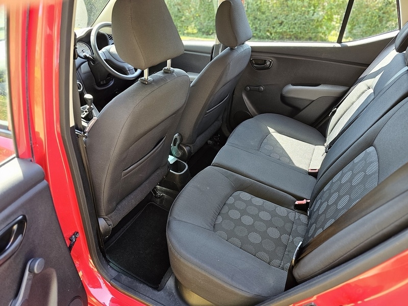 Used Hyundai i10 2011 for sale - 77609494: Photo 28