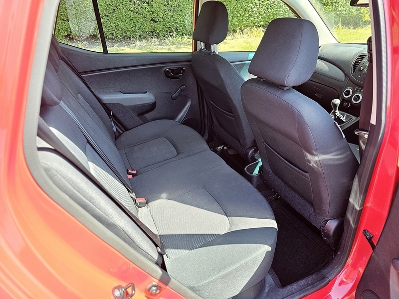 Used Hyundai i10 2011 for sale - 77609494: Photo 33