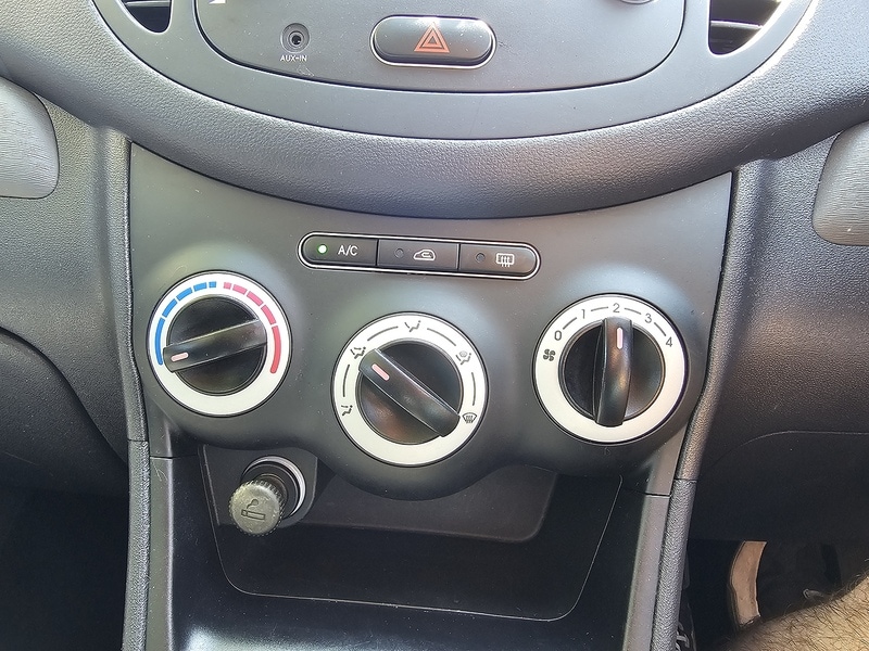 Used Hyundai i10 2011 for sale - 77609494: Photo 8