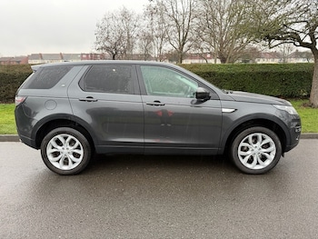 Used Land Rover Discovery Sport 2017 for sale - 77430967: Photo