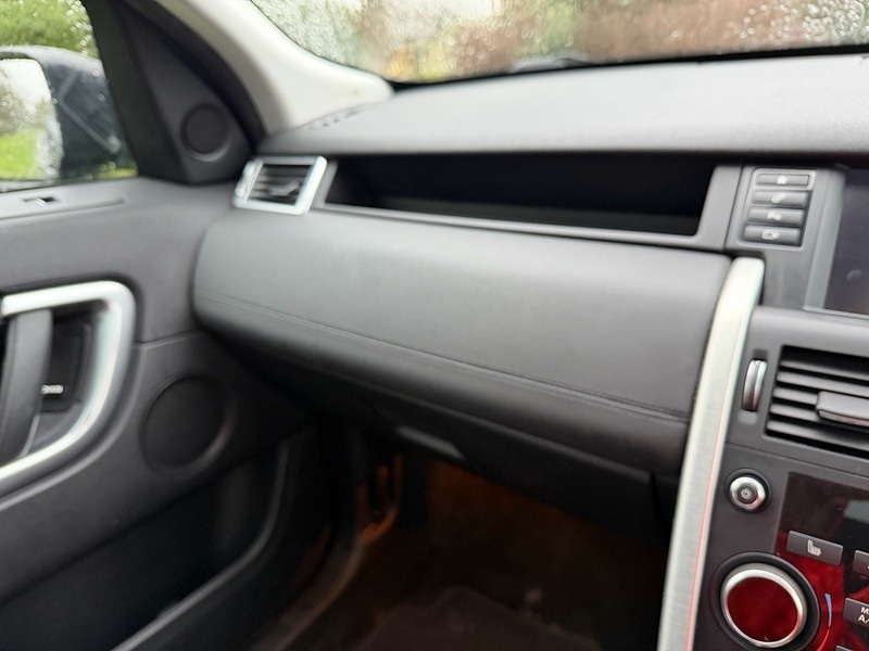 Used Land Rover Discovery Sport 2017 for sale - 77430967: Photo 40