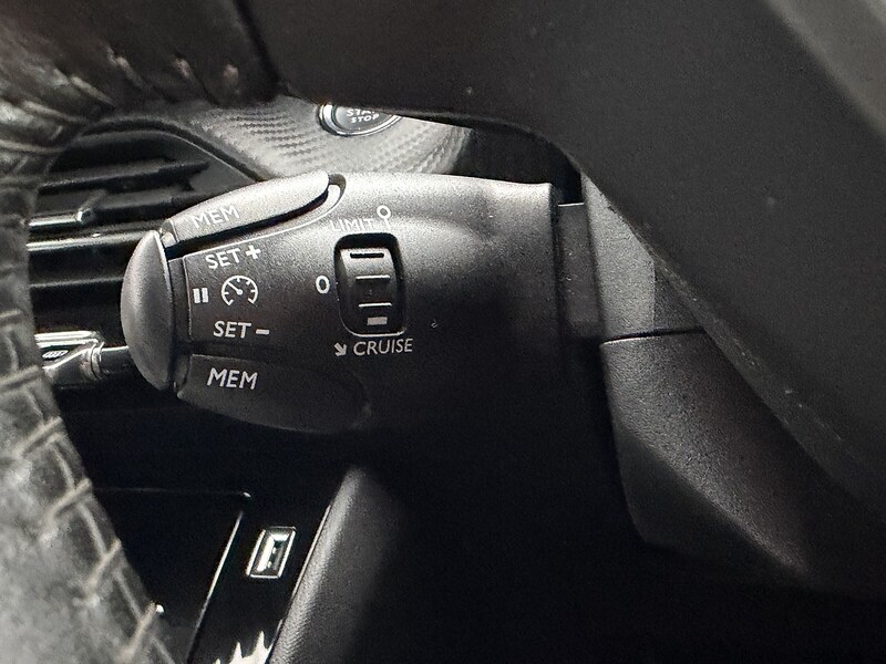 Used Peugeot 208 2020 for sale - 76496986: Photo 37