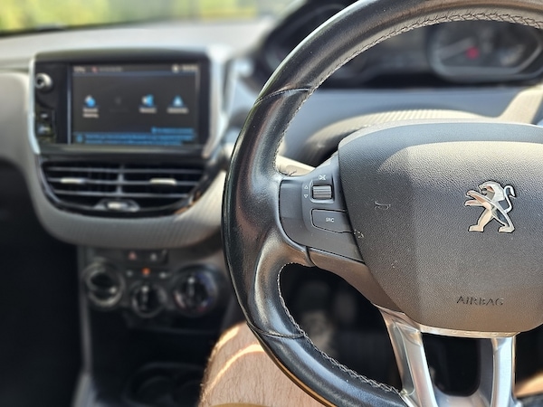 Used Peugeot 208 2018 for sale - 75542949: Photo 12