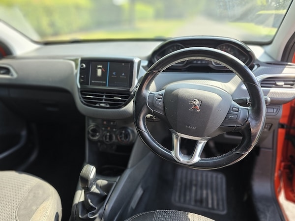 Used Peugeot 208 2018 for sale - 75542949: Photo 14