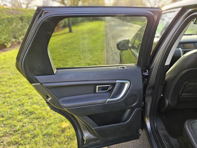 Used Land Rover Discovery Sport 2015 for sale - 76373844: Photo 53