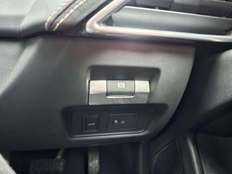 Used Jaguar XE 2021 for sale - 76357071: Photo 26