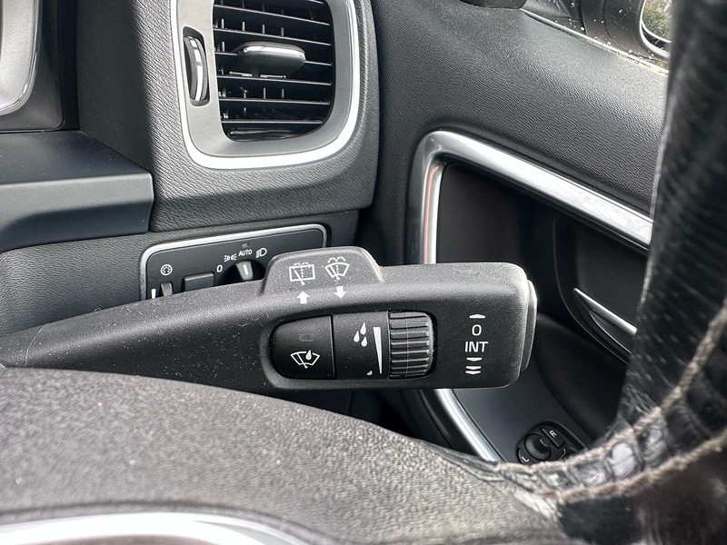 Used Volvo V60 2014 for sale - 77591432: Photo 36