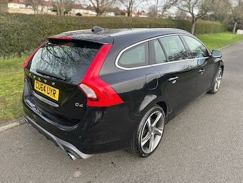 Used Volvo V60 2014 for sale - 77591432: Photo
