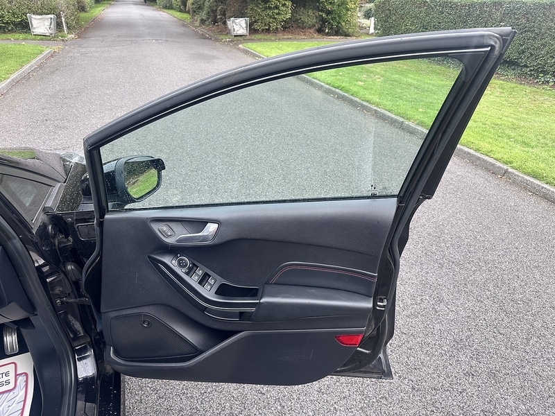 Used Ford Fiesta 2020 for sale - 75957539: Photo 28