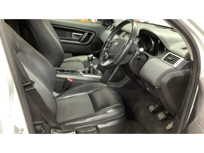 Used Land Rover Discovery Sport 2017 for sale - 76758757: Photo 8