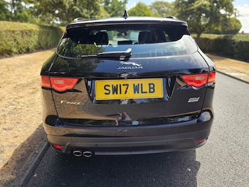 Used Jaguar F-Pace 2017 for sale - 79474877: Photo