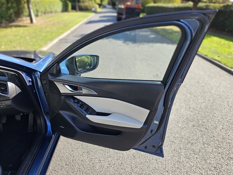 Used Mazda Mazda3 2017 for sale - 77564104: Photo 38