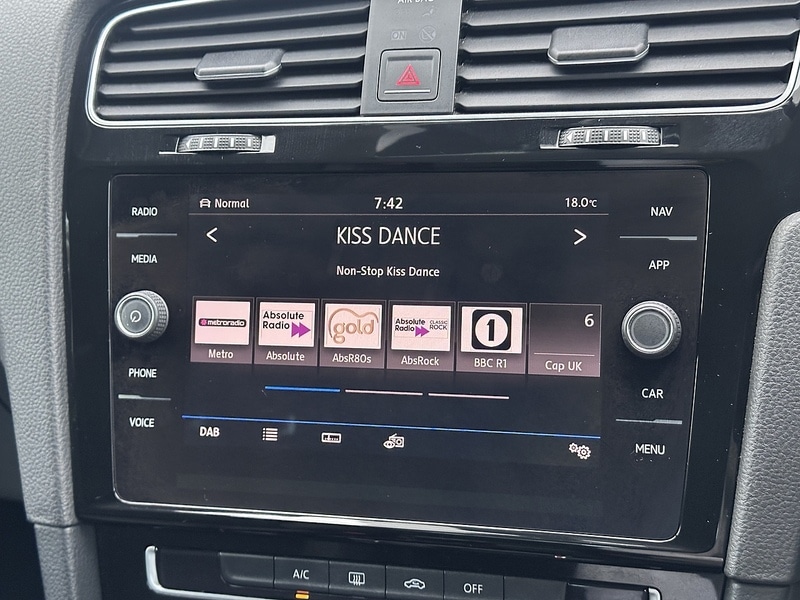 Used Volkswagen Golf 2017 for sale - 76022445: Photo 47