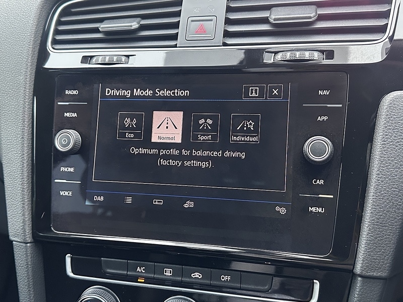 Used Volkswagen Golf 2017 for sale - 76022445: Photo 56