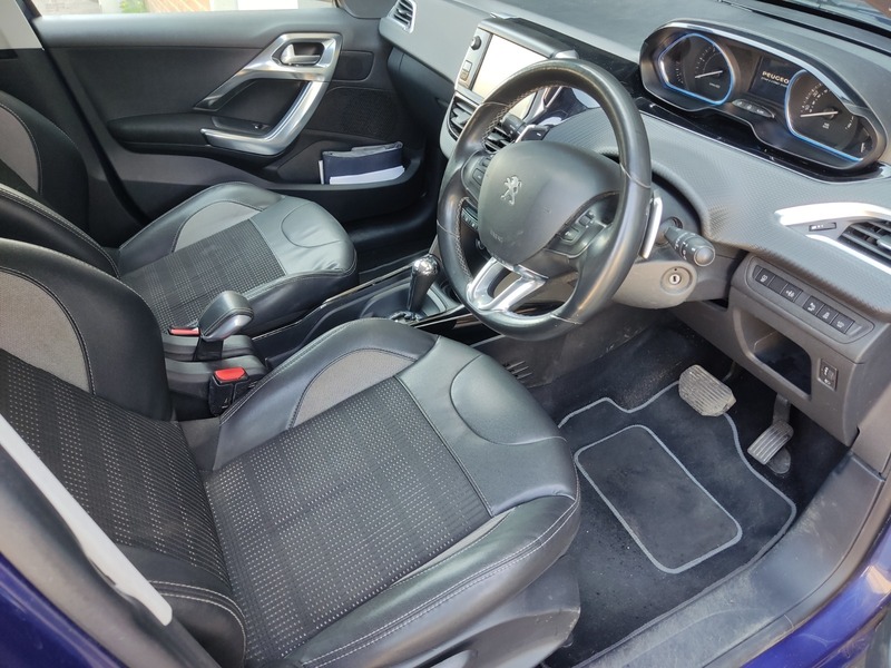 Used Peugeot 2008 2015 for sale - 77558369: Photo 12