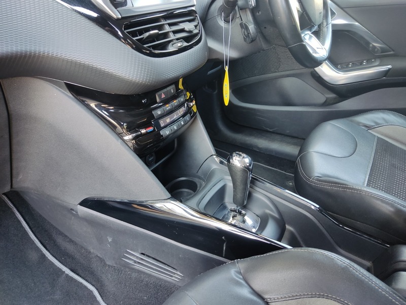 Used Peugeot 2008 2015 for sale - 77558369: Photo 27