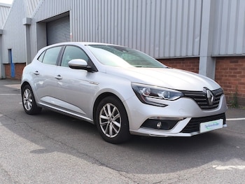 Used Renault Megane 2017 for sale - 78501904: Photo