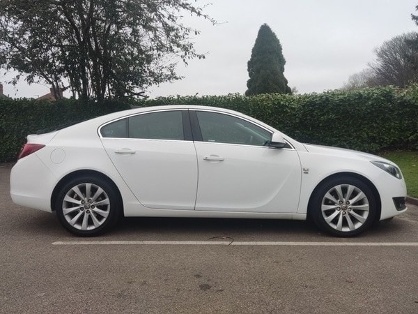 Used Vauxhall Insignia 2016 for sale - 74170065: Photo 2