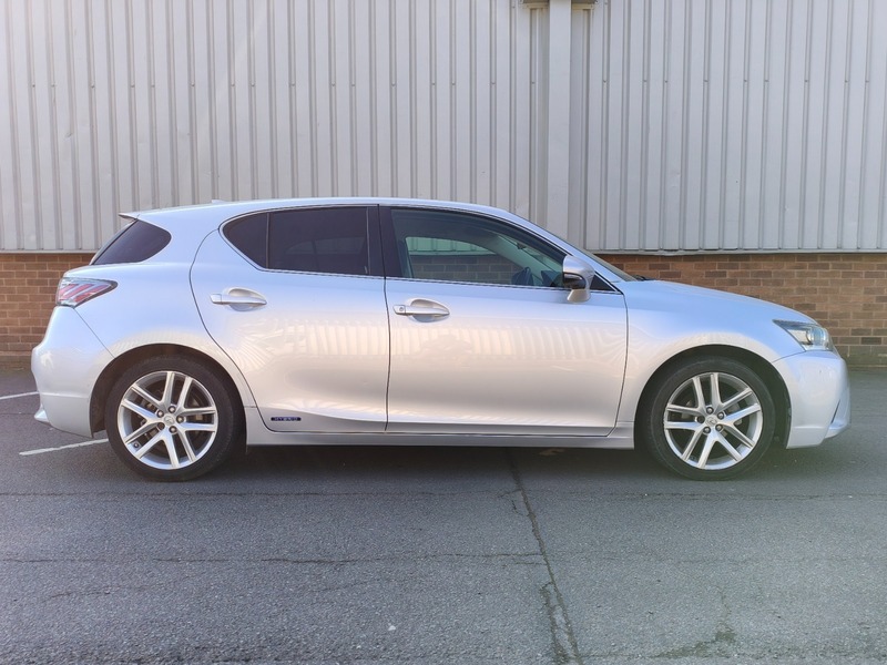 Used Lexus CT 2014 for sale - 77766035: Photo 2