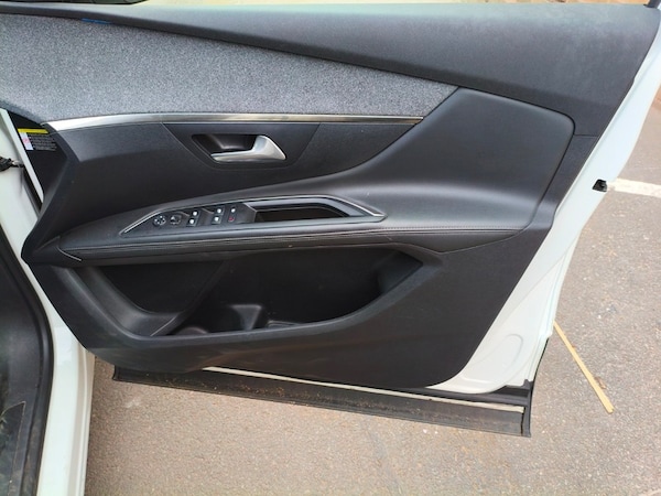 Used Peugeot 5008 2020 for sale - 76173511: Photo 36