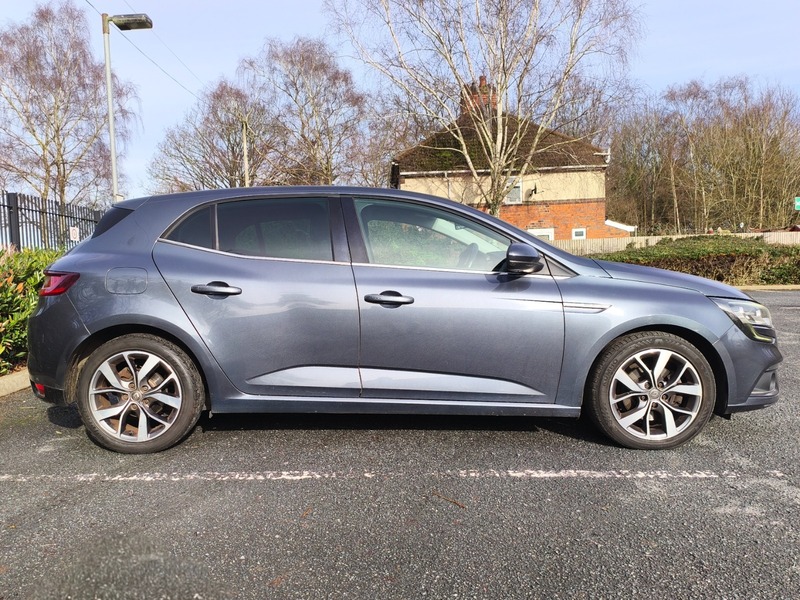 Used Renault Megane 2016 for sale - 77572461: Photo 2