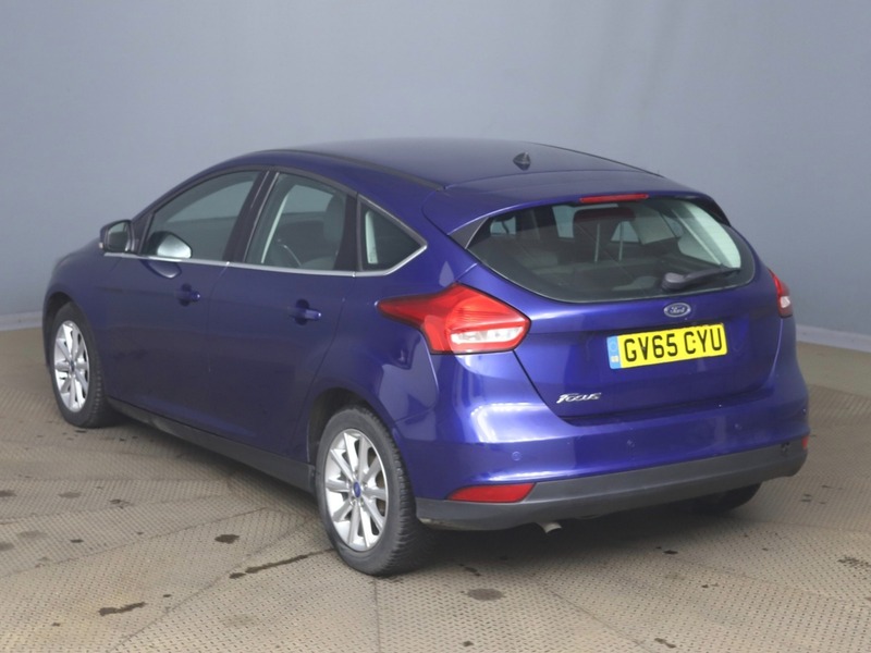 Used Ford Focus 2015 for sale - 76686902: Photo 5