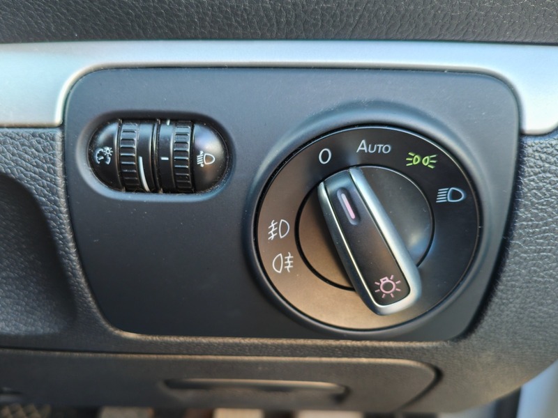 Used Volkswagen Scirocco 2012 for sale - 77236950: Photo 22