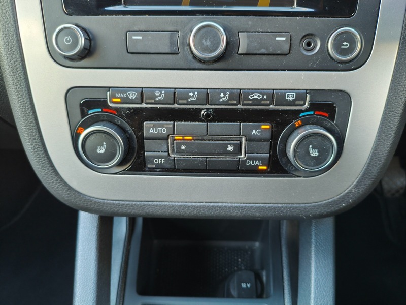 Used Volkswagen Scirocco 2012 for sale - 77236950: Photo 27