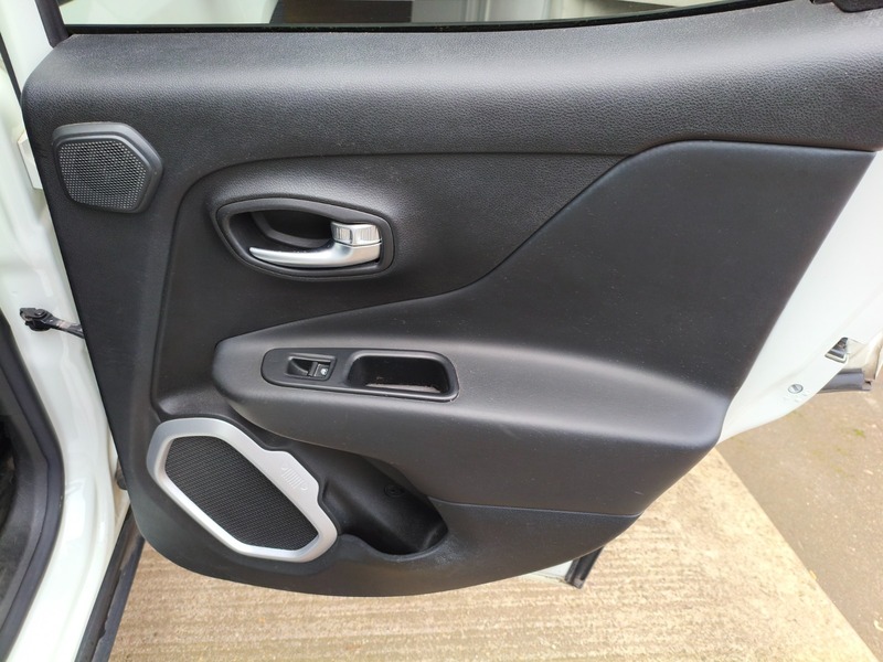 Used Jeep Renegade 2016 for sale - 76665886: Photo 44