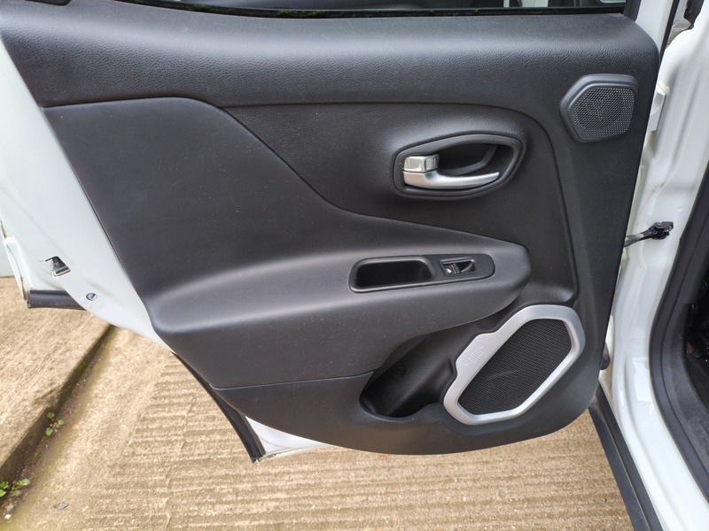 Used Jeep Renegade 2016 for sale - 76665886: Photo 45