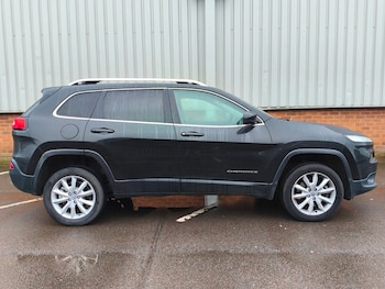 Used Jeep Cherokee 2015 for sale - 77521750: Photo