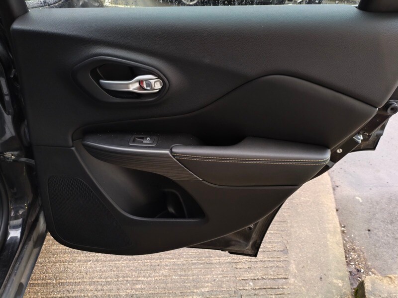 Used Jeep Cherokee 2015 for sale - 77521750: Photo 44