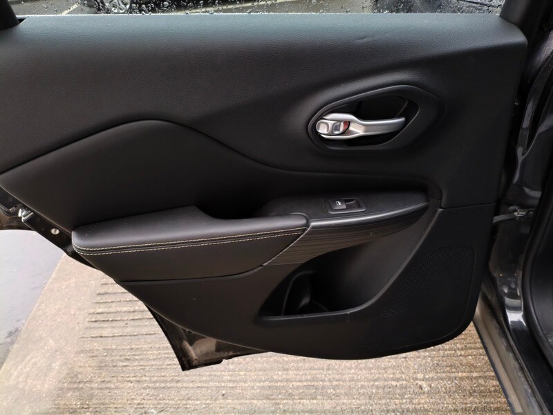 Used Jeep Cherokee 2015 for sale - 77521750: Photo 46