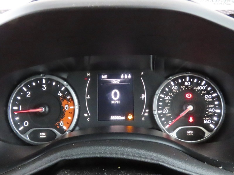 Used Jeep Renegade 2015 for sale - 77643420: Photo 8