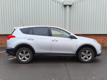 Used Toyota RAV4 2015 for sale - 77572431: Photo