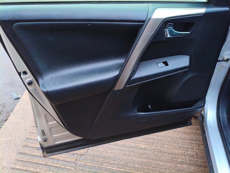 Used Toyota RAV4 2015 for sale - 77572431: Photo 42