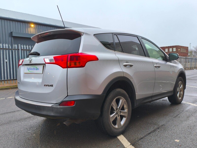Used Toyota RAV4 2015 for sale - 77572431: Photo 8