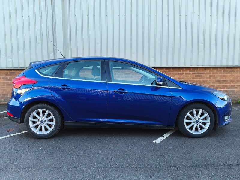 Used Ford Focus 2015 for sale - 77021746: Photo 3