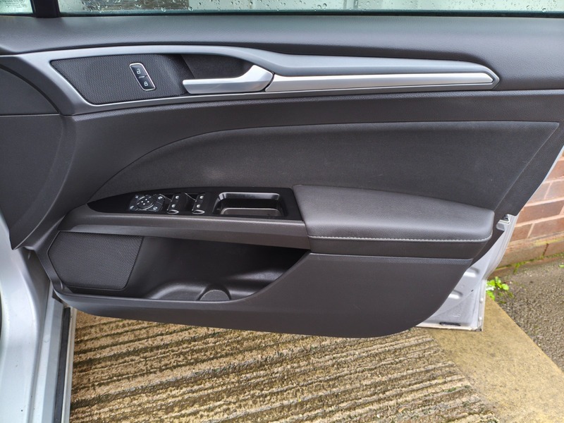 Used Ford Mondeo 2018 for sale - 77172874: Photo 42