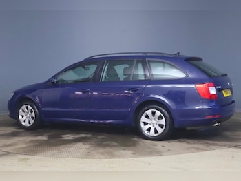 Used Skoda Superb 2014 for sale - 77572459: Photo