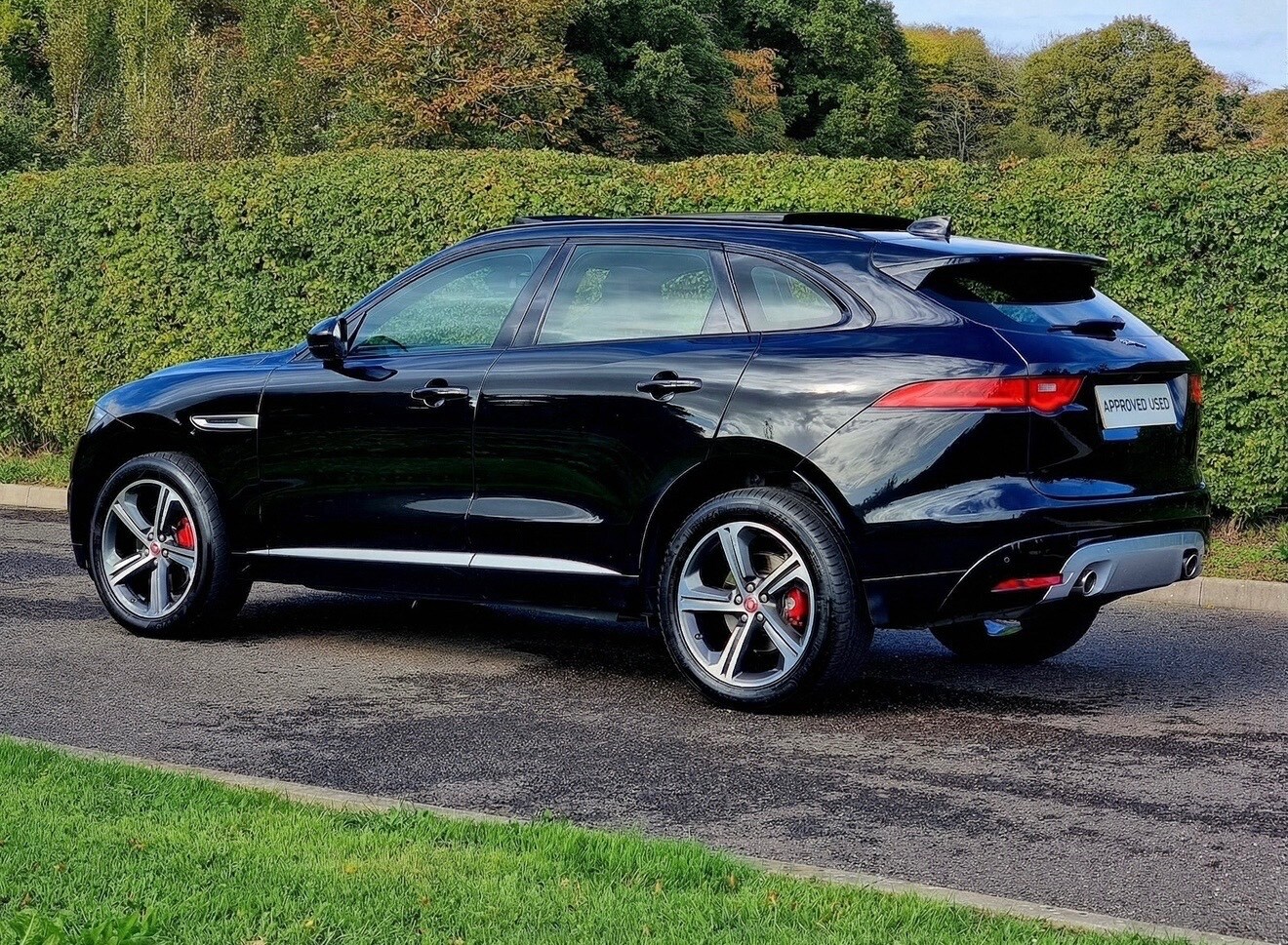 Used Jaguar F-Pace 2017 for sale - 77984140: Photo 4