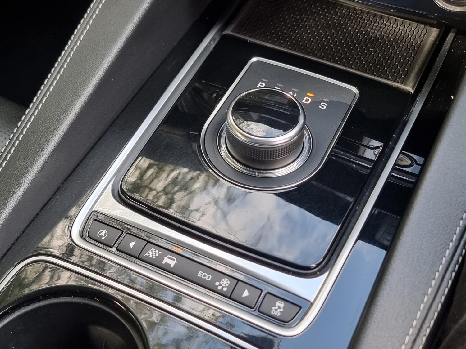 Used Jaguar F-Pace 2017 for sale - 77984140: Photo 45