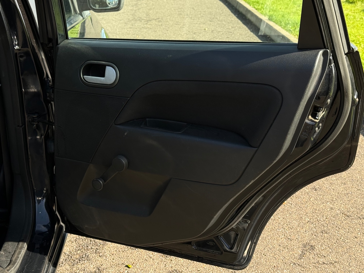 Used Ford Fiesta 2004 for sale - 76625409: Photo 14