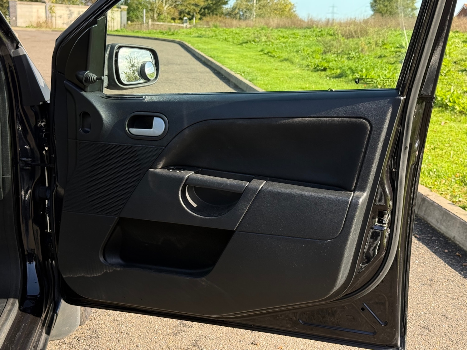 Used Ford Fiesta 2004 for sale - 76625409: Photo 20