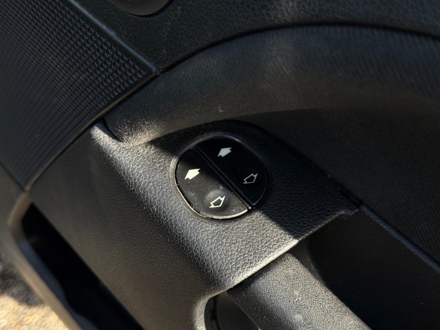 Used Ford Fiesta 2004 for sale - 76625409: Photo 21