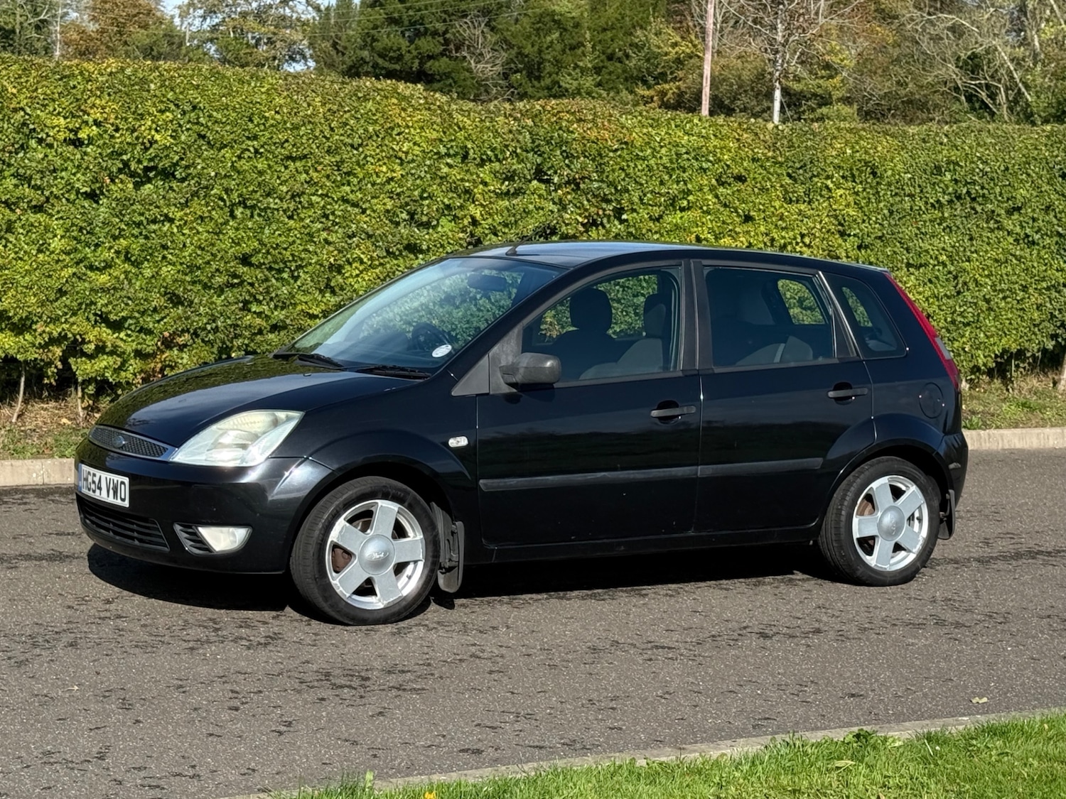 Used Ford Fiesta 2004 for sale - 76625409: Photo 3